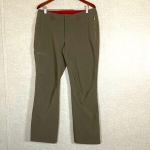 Orvis Olive Green Nylon/Polyester/Spandex Hiking Pants